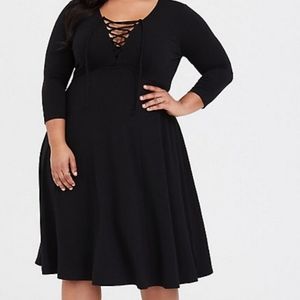 Sexy Lace-up black dress